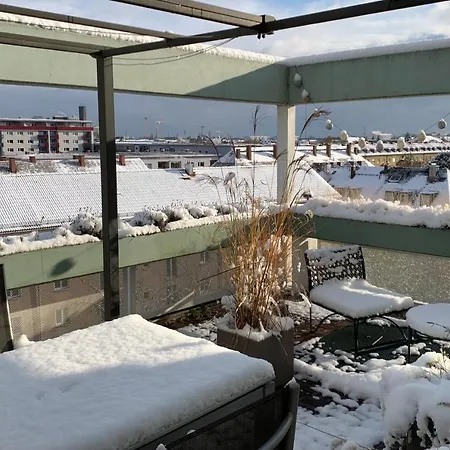 Central With Rooftop Terrace And View On The Alps בית אירוח מינכן